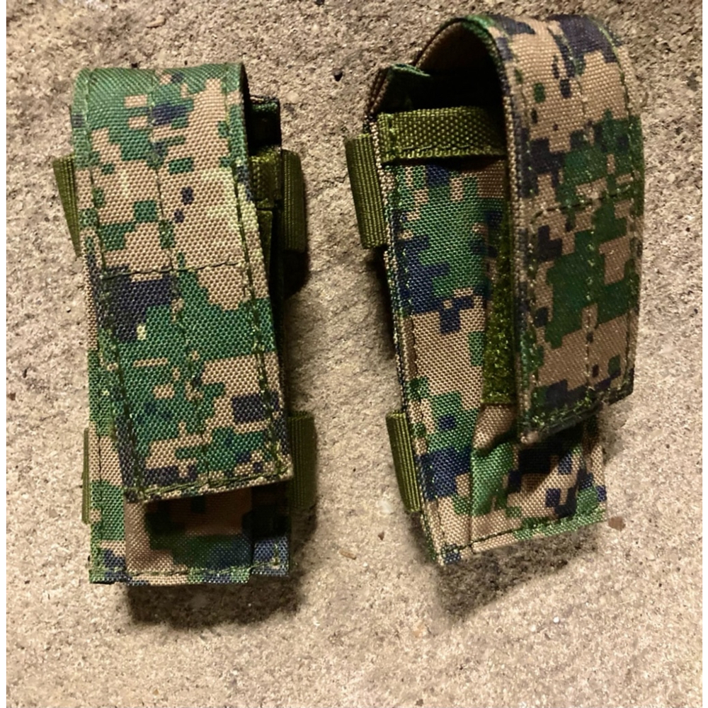 3 Individual Camouflage pouches perfect for hunting and holding tactical gear !